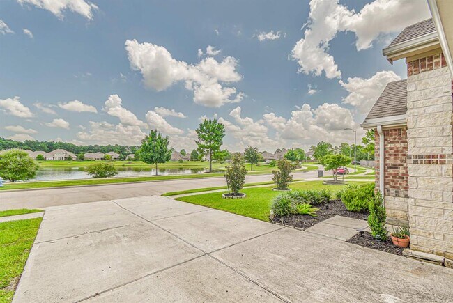 Building Photo - 9623 Thimbleweed Dr