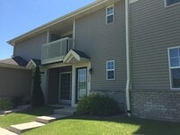 Building Photo - 2778 Hidden Dr