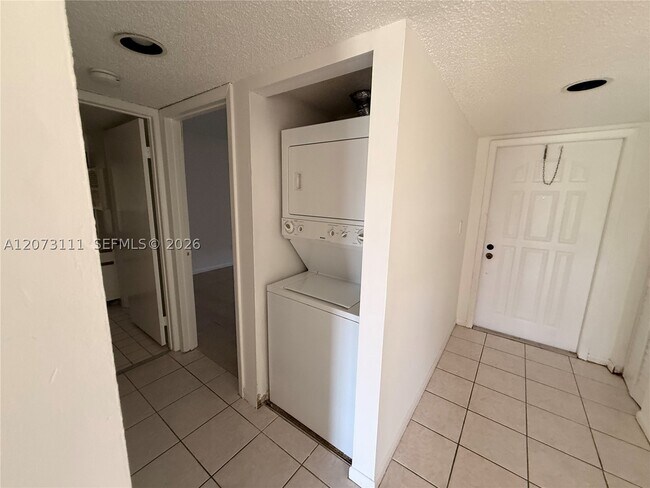 Building Photo - 9725 SW 138th St