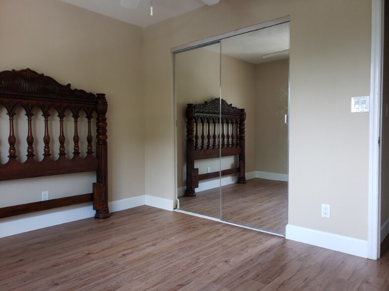 Building Photo - 26560 Southern Pines Dr