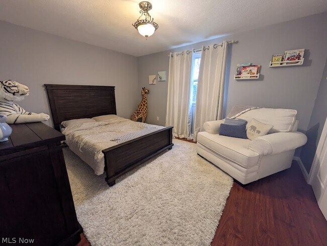 Building Photo - 1902 Harding Dr