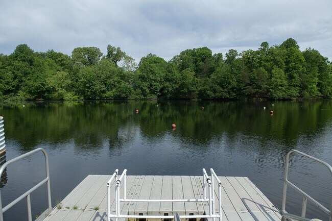 Building Photo - Updated home in Heritage Harbour available...
