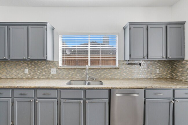Building Photo - 2910 Cocona Ln