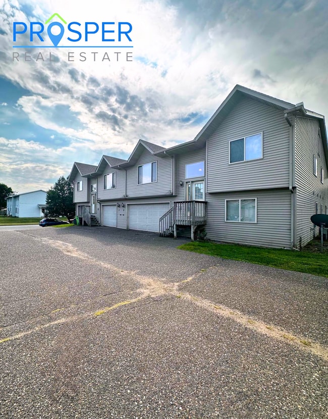 Building Photo - 856 Kari Dr