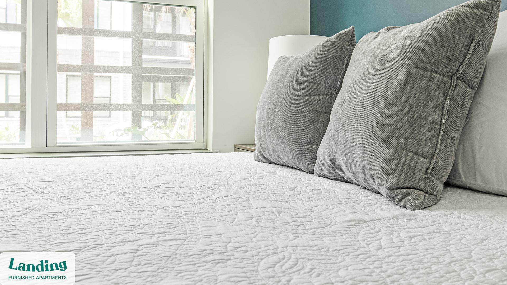 Building Photo - 944 Broadcast Pl