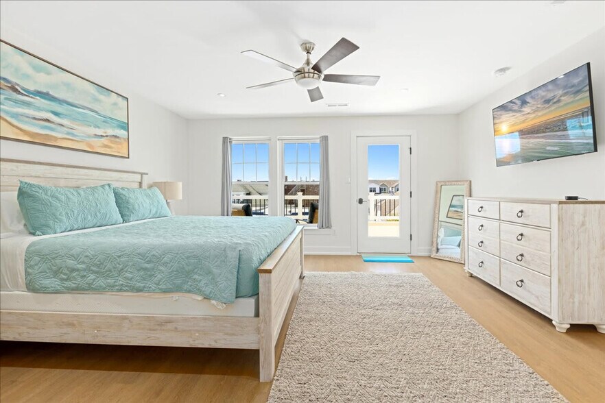 Building Photo - 1 N Austin Ave