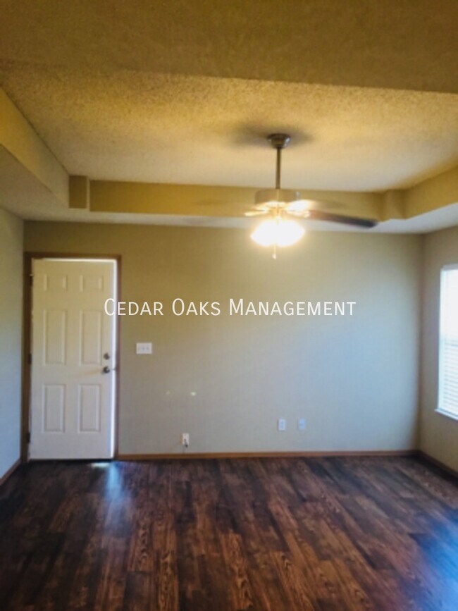 Building Photo - 2967 W Glen Meadow
