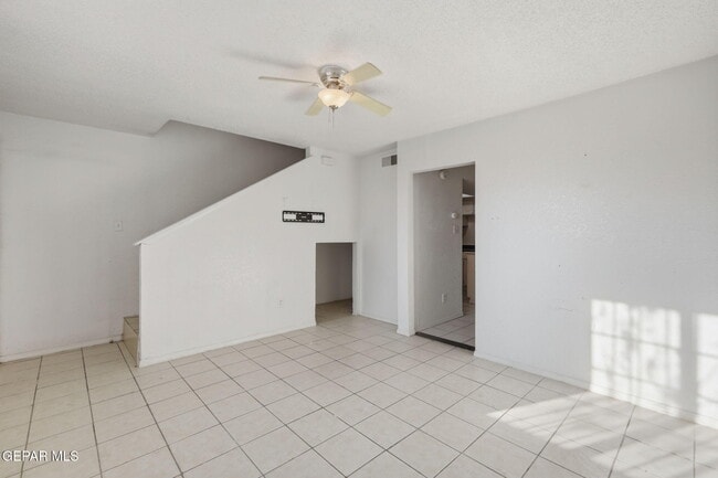 Building Photo - 13113 Violeta Ln
