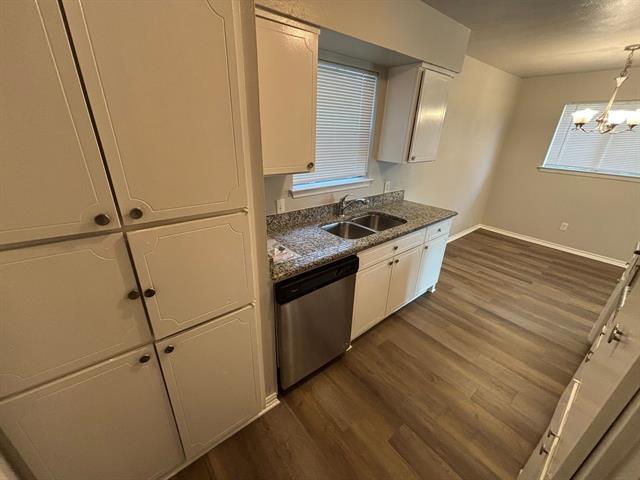 Building Photo - 4002 Fairbanks Ct
