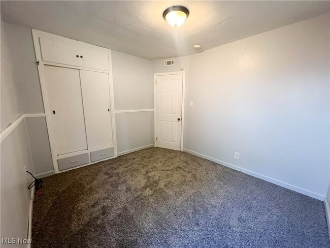 Building Photo - 2290 Suncrest Dr