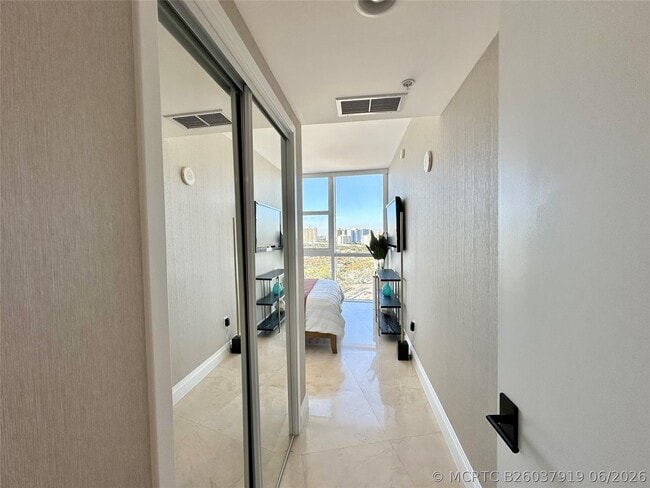 Building Photo - 18201 Collins Ave