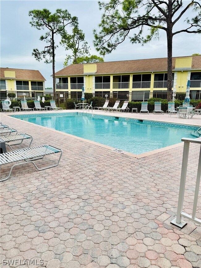 Building Photo - 2750 Kings Lake Blvd