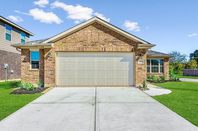 Building Photo - 23818 Willow Haven Dr