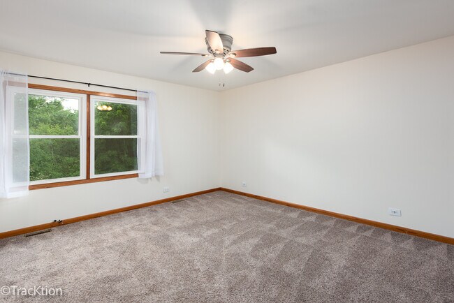 Building Photo - 24200 W Deer Ridge Ln