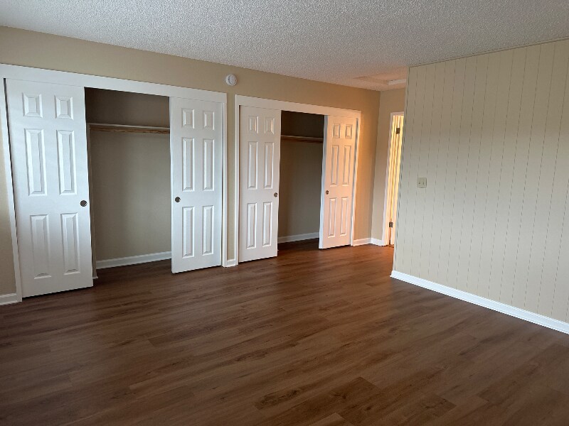 Building Photo - 4533 Hillview Ct