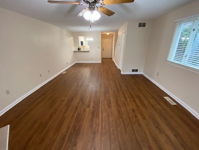 Building Photo - Ideal Living: Beautifully Designed 2 Bedro...