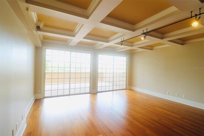 Building Photo - 1110 W Ivanhoe Blvd