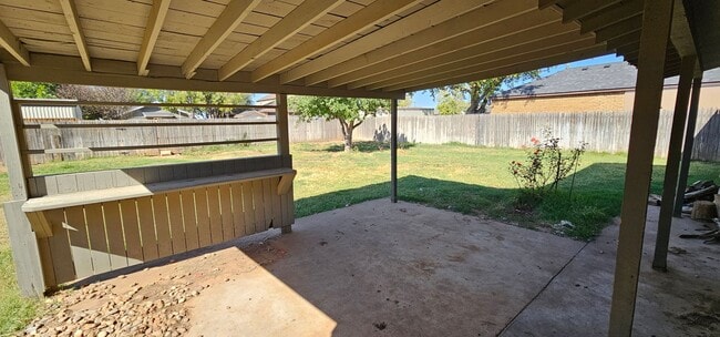 Building Photo - Stunning Rosewood Home COMING SOON
