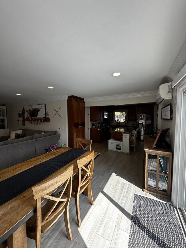 Building Photo - Gorgeous 3-Bedroom 2 bath Home with Pool A...