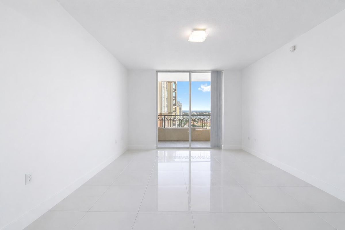 Building Photo - 550 Okeechobee Blvd