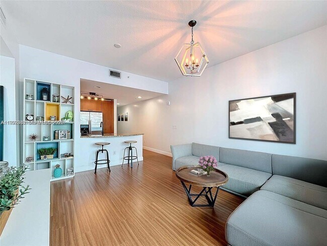 Building Photo - 1945 S Ocean Dr