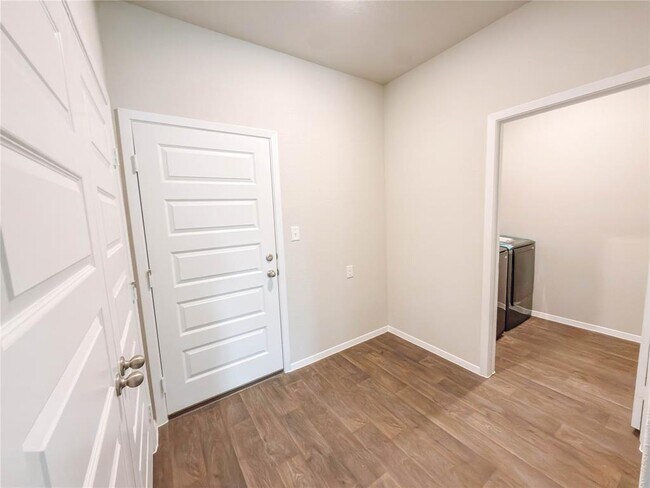 Building Photo - 2707 Towy Rd