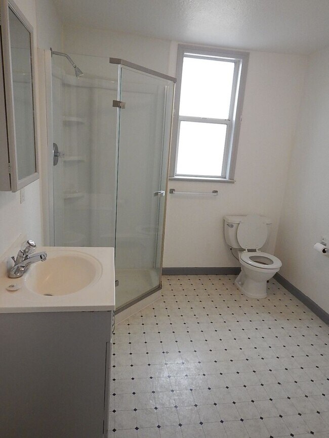 Building Photo - 0467