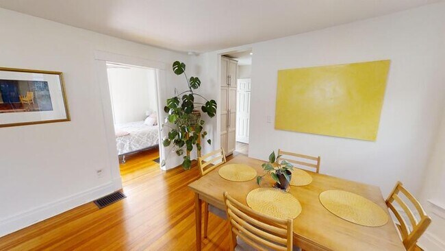 Building Photo - 618 S Ashley St