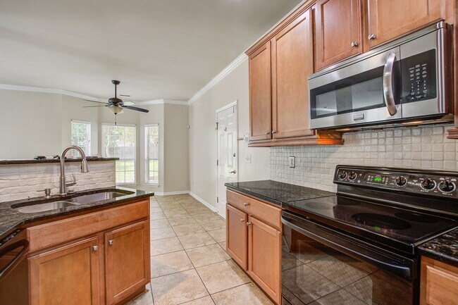 Building Photo - 5421 Red Tip Ln