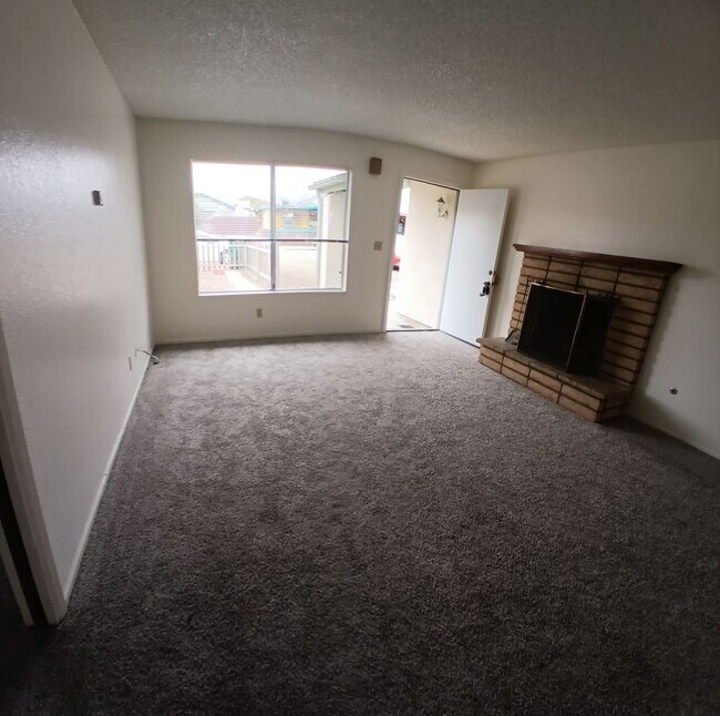 Building Photo - 1060 Santa Ynez Ave