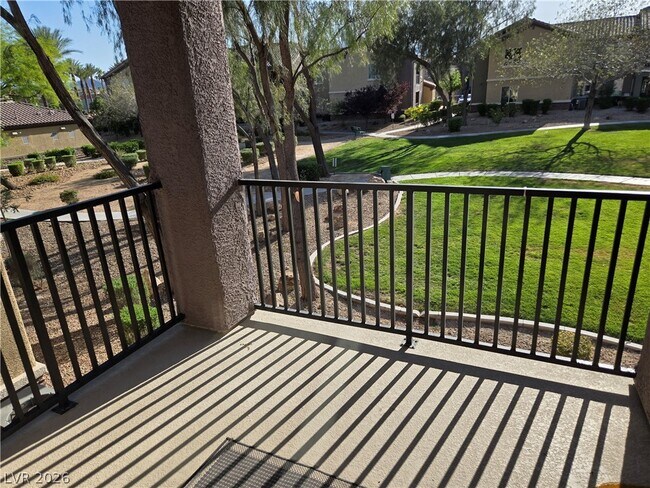 Building Photo - 6868 Sky Pointe Dr