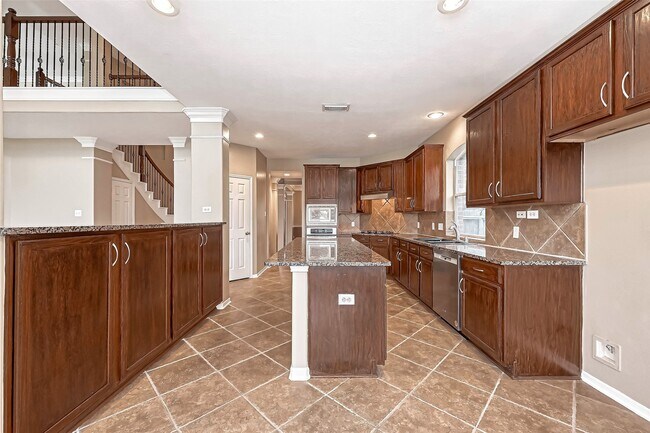 Building Photo - 1222 Watermoon