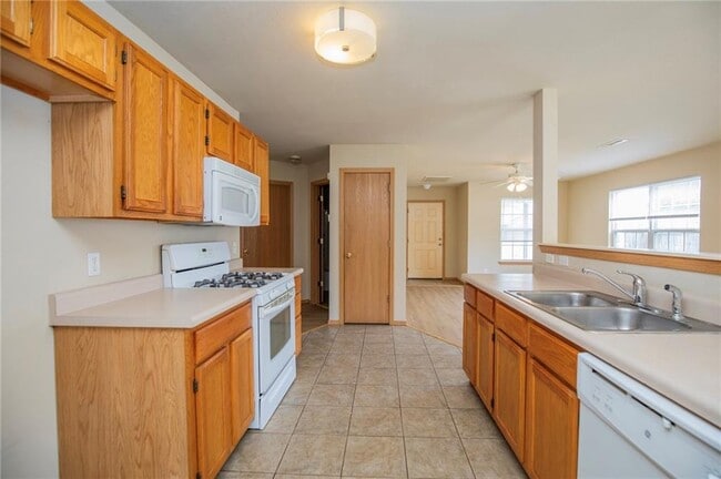 Building Photo - 321 Grant Springs Dr