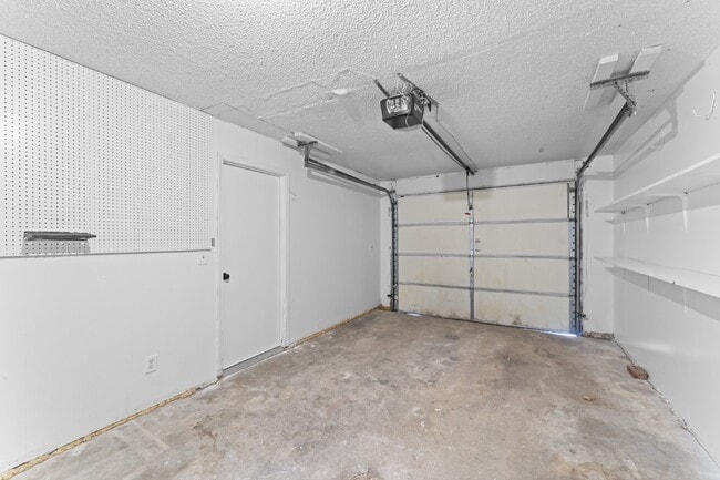 Building Photo - 16104 W 141st Terrace