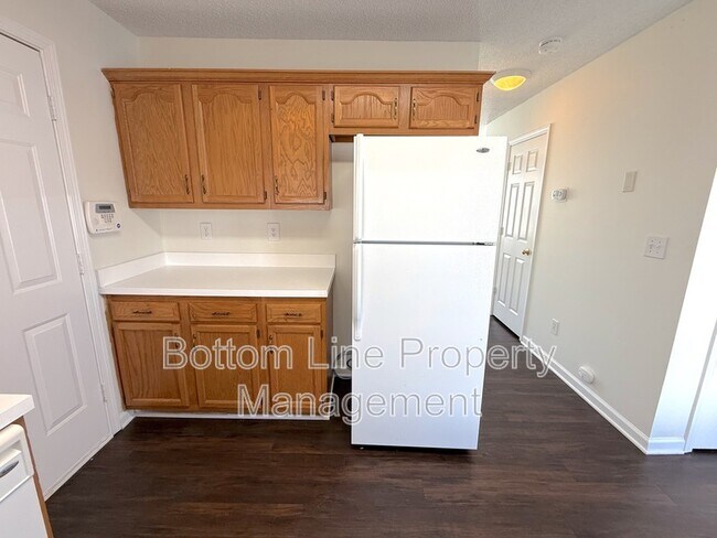 Building Photo - 8821 Cameron Spring Rd