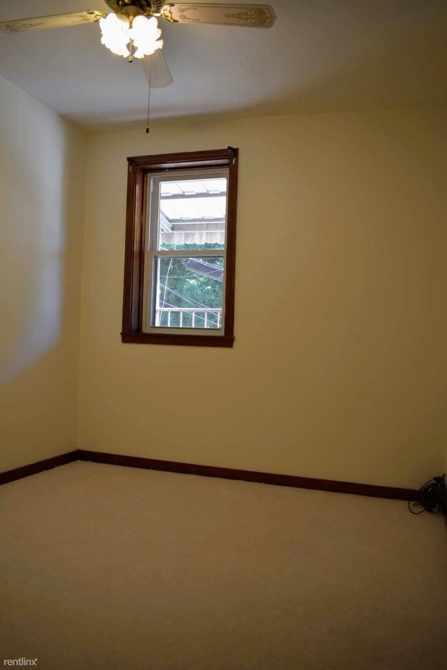 Building Photo - 2 br, 1 bath Apartment - 47 Bates Street #2