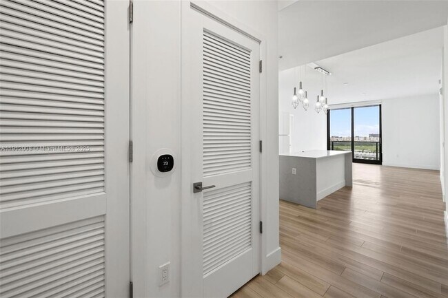 Building Photo - 101 Diplomat Pkwy