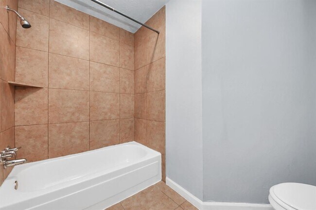 Building Photo - 22407 Millgate Dr