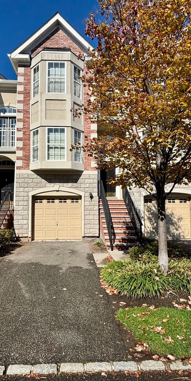 Building Photo - 25 MALLARD Pl