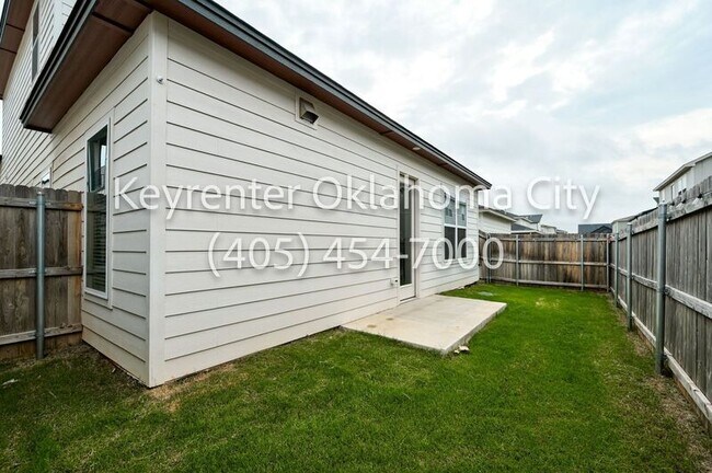 Building Photo - 2544 NW 130th St