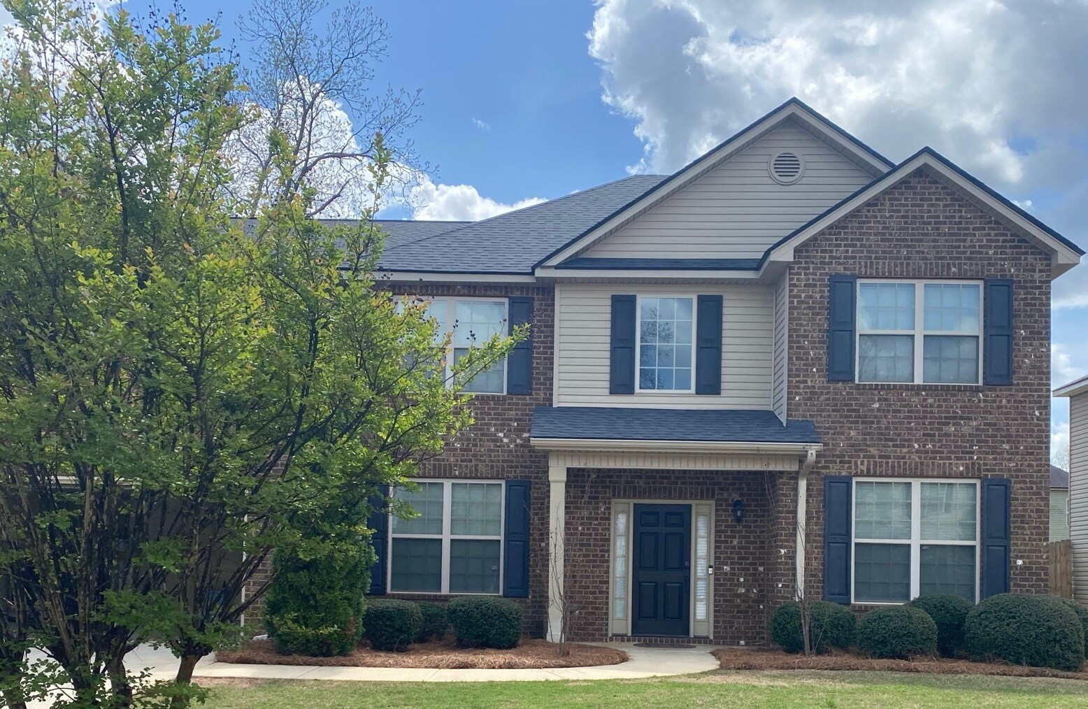 Building Photo - 319 Haywood Dr