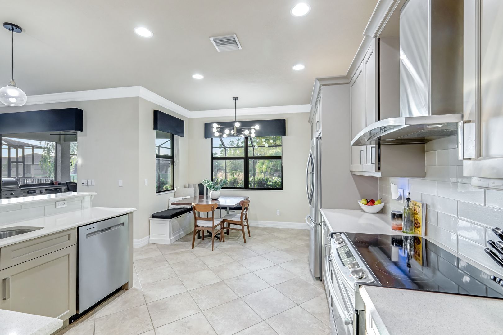 Building Photo - 11732 Meadowrun Cir