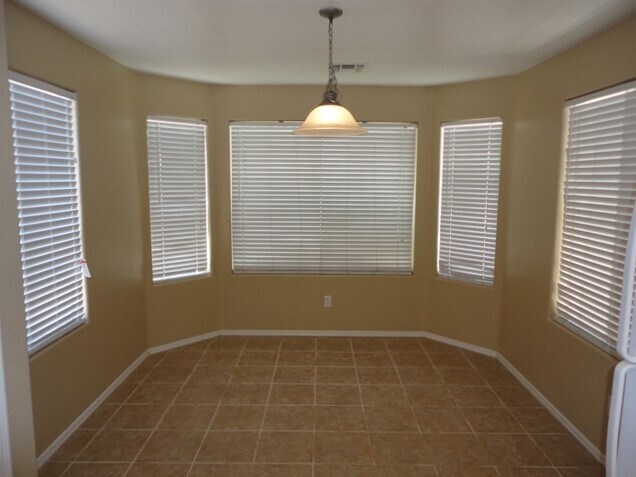 Building Photo - 1505 S 81st Dr