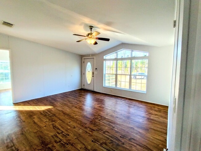 Building Photo - 299 Cayenne St