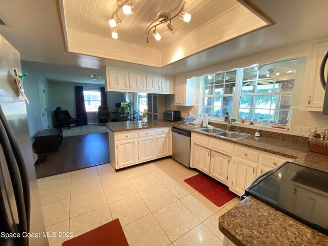 Building Photo - 2668 Bernice Ct