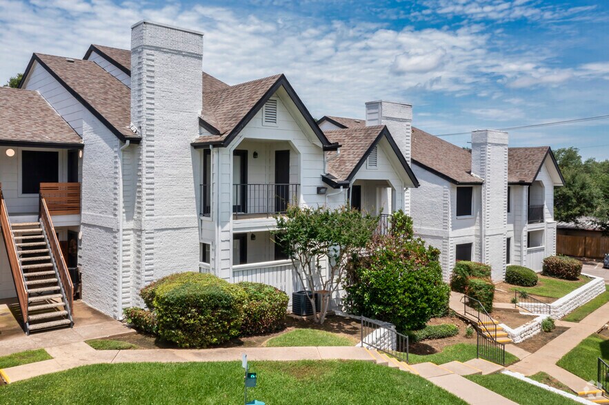 Tides on North Collins 903 Ashford Ln Arlington TX 76006 Apartment