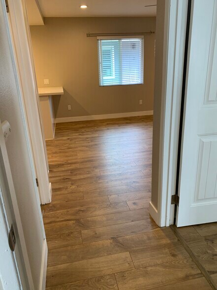 Building Photo - 3673 Cherokee Ave