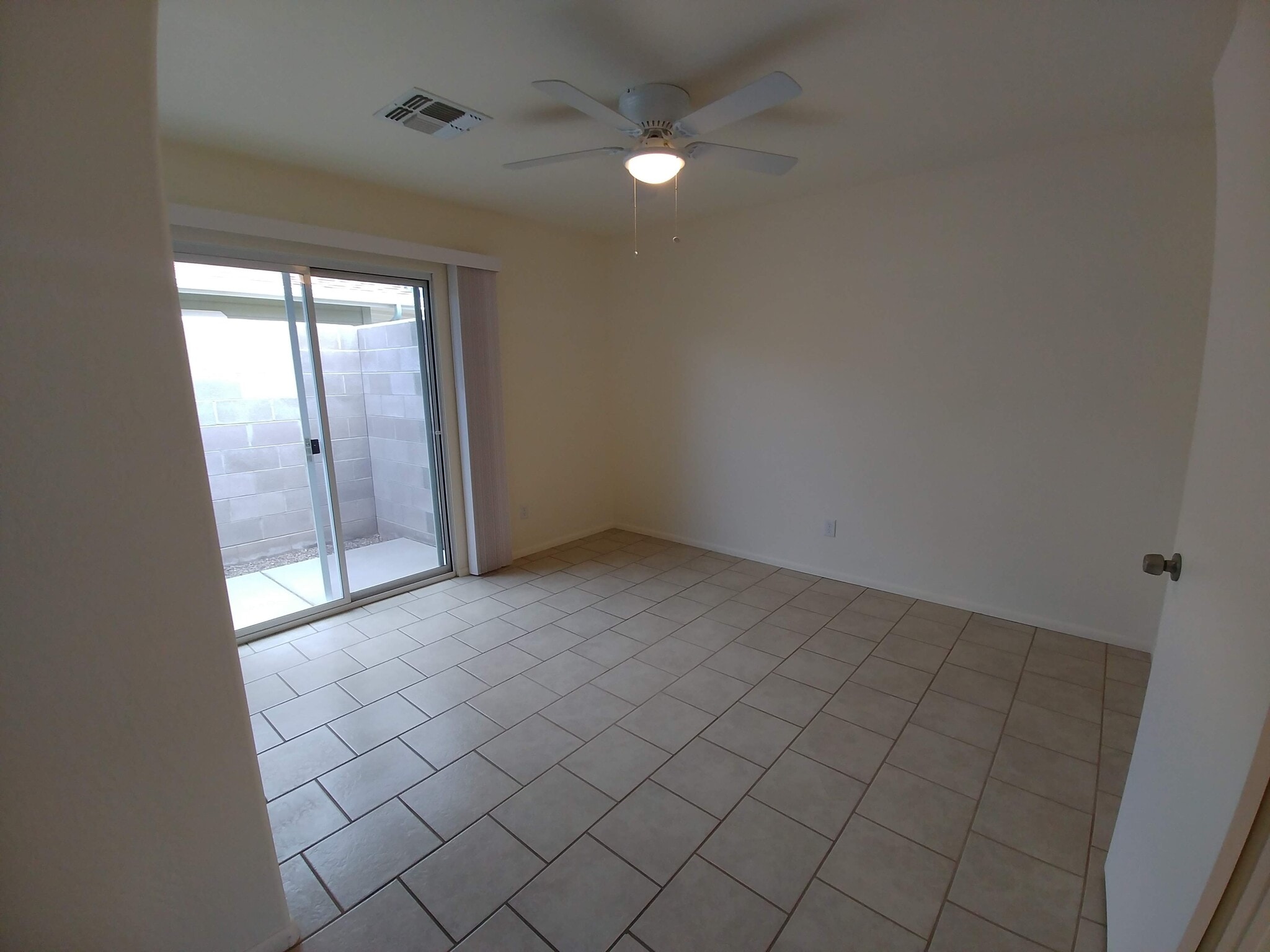 Building Photo - 89 E Cliff House Dr