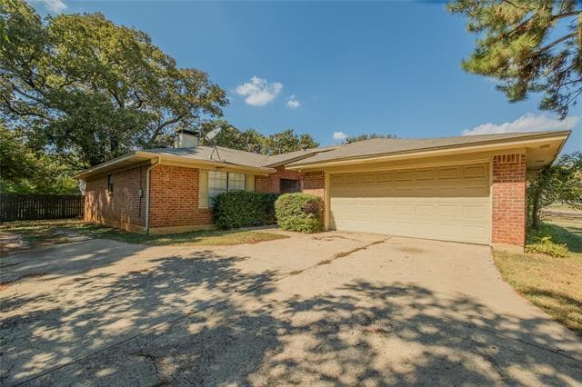 Building Photo - 503 N Walnut Creek Dr