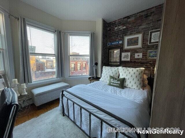 Building Photo - 40 Anderson St